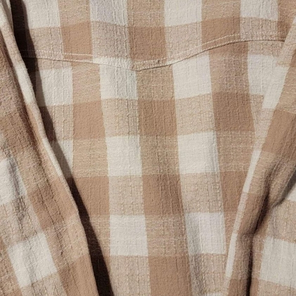 BKE Tan Plaid Shirt Size M - Picture 3 of 3
